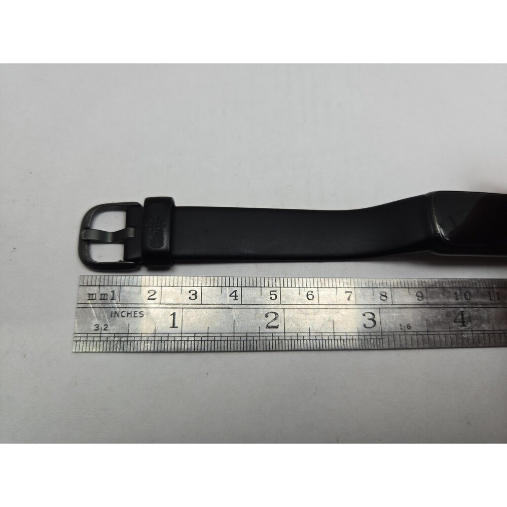 Fitbit Luxe Fitness Tracker FB422 Heart Rate Sleep Waterproof Bluetooth - Read - Picture 9 of 10